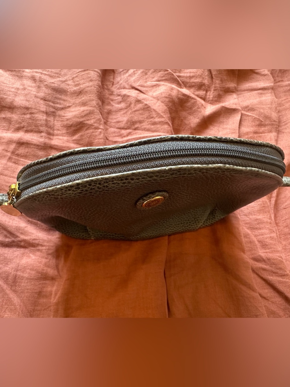 Vintage Liz Claiborne Pebble Grey Leather Purse. Great Vintage Condition 🩶 - Picture 9 of 15